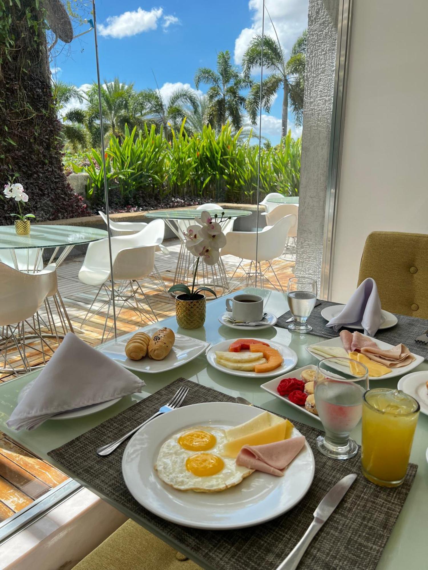 Rosa Bela Hotel & Convention Center Puerto Ordaz Kültér fotó
